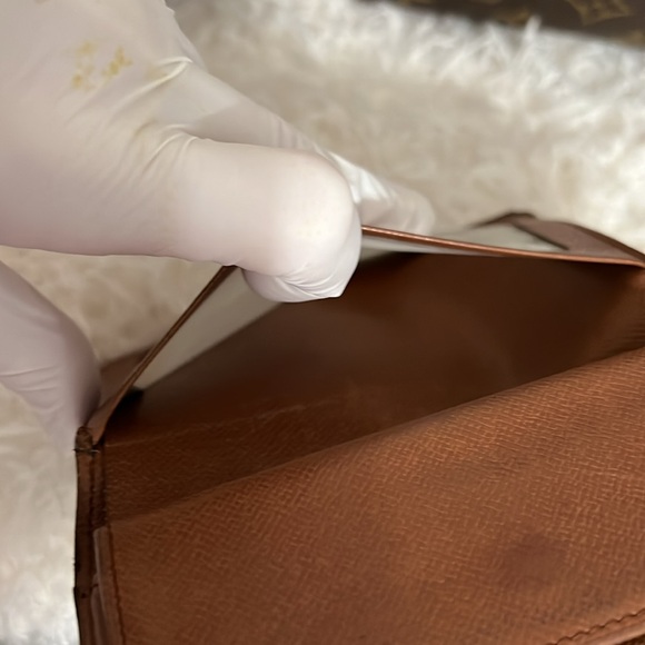 Vintage Louis Vuitton Monogram Bifold Unisex Wallet - Picture 8 of 17